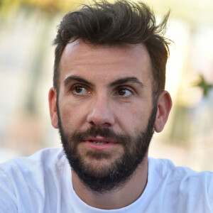 Laurent Ournac est l'un des visages les plus appréciés du petit écran.
Exclusif - Laurent Ournac, parrain de la Ligue Contre l'Obésité participe à un tournoi de beach tennis à l'Odysseum de Montpellier. © Giancarlo Gorassini / Bestimage 