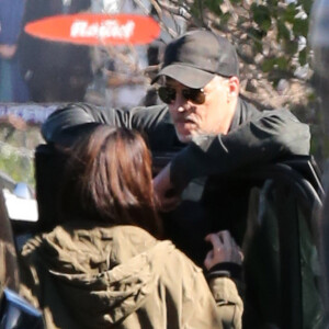 Sandra Bullock câline et embrasse son compagnon Bryan Randall à Studio City, le 24 février 2017