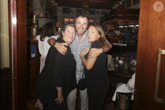 Exclusif - Geneviève Walther, Bernard Montiel, Béatrice Mangin lors du showcase de Marc Fichel à l'Hôtel Bar Le Sube à Saint-Tropez le 7 août 2023. © Jack Tribeca / Bestimage