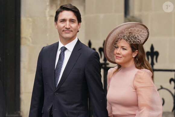 Il lui avait finalement demandé son numéro de téléphone, quelques mois plus tard, en la recroisant.
Justin Trudeau et sa femme Sophie Trudeau - Cérémonie de couronnement du roi d'Angleterre à l'abbaye de Westminster de Londres, Royaume Uni, le 6 mai 2023.