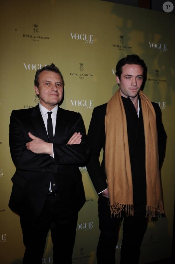 Jean-Charles de Catelbajac et son fils Louis-Marie à la soirée Vogue à l'Hôtel de Crillon à Paris. Le 4 mars 2010