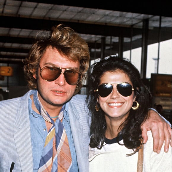 Babeth Etienne se livre à quelques confidences sur son quotidien avec Johnny Hallyday.
Johnny Hallyday et Babeth ©ASLAN / BESTIMAGE