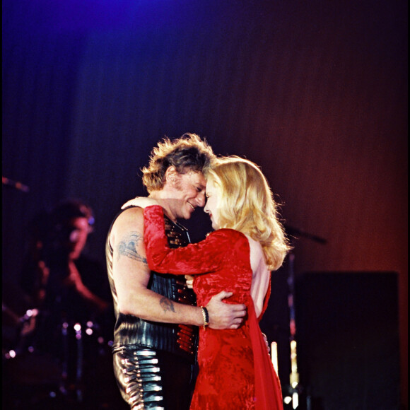 Johnny Hallyday et Sylvie Vartan - 50 ans de Johnny Hallyday dans un concert au Parc des Princes en 1993.