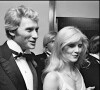 En effet, il avait dit au jeune homme qu'il "se serait bien fait" sa soeur ! 
Johnny Hallyday et Sylvie Vartan - Concert au Palais des Congrès