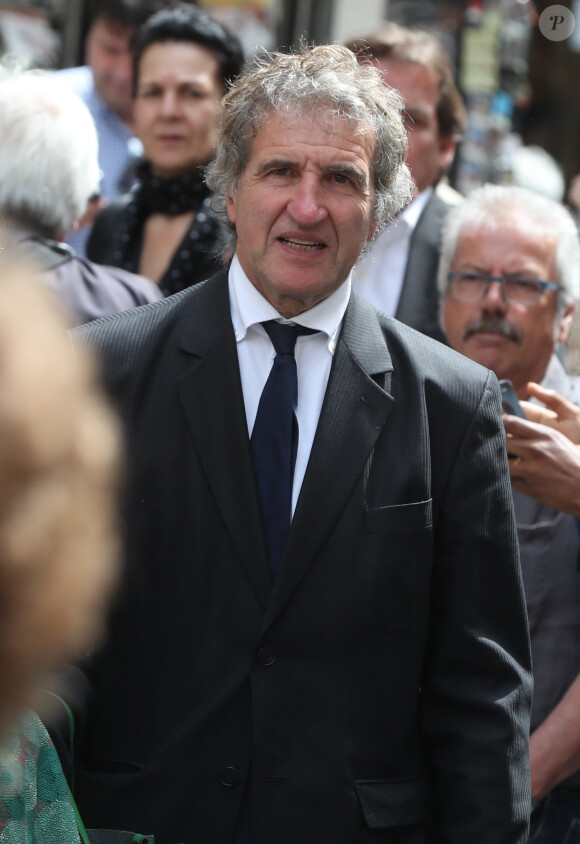 Deux femmes l'accompagnaient
Gérard Leclerc - Sortie des obsèques de Pierre Bellemare à l'église Saint-Roch de Paris, France, le 31 mai 2018.