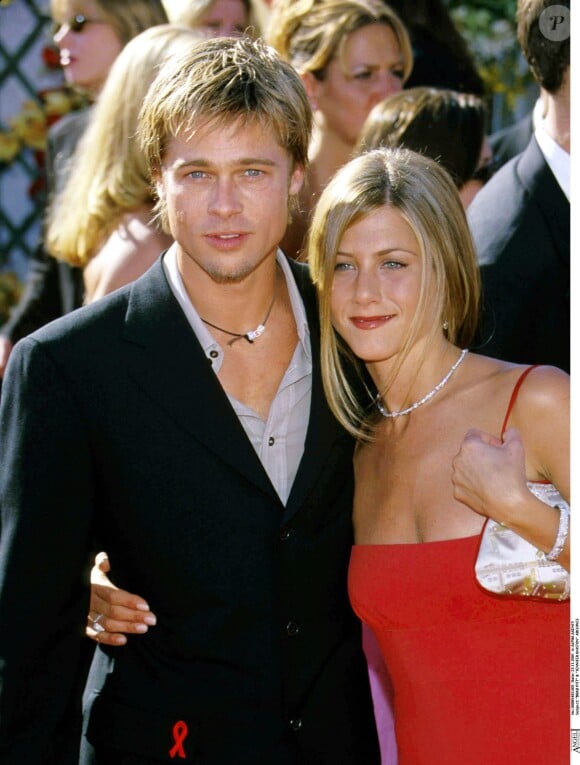 Brad Pitt et Jennifer Aniston se sont rencontrés en 1998. Deux ans plus tard, le couple décide de se marier lors d'une cérémonie pleine de fastes.
"BRAD PITT" & "JENNIFER ANISTON" ARCHIVES "PLAN AMERICAIN"
