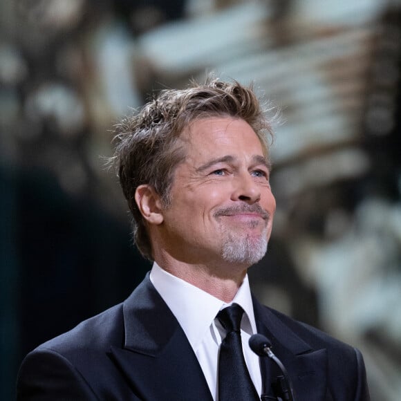 Michael Rapaport faisait lui aussi partie des invités et s'est souvenu du somptueux mariage des deux acteurs.
Brad Pitt - David Fincher reçoit un César d'honneur lors de la 48ème édition des César à l'Olympia à Paris, le 24 février 2023.