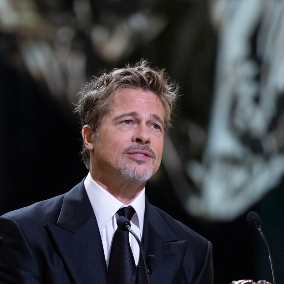 Brad Pitt - David Fincher reçoit un César d'honneur lors de la 48ème édition des César à l'Olympia à Paris, le 24 février 2023.
