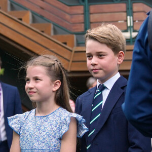 Le prince William, prince de Galles, et Catherine (Kate) Middleton, princesse de Galles, avec leurs enfants le prince George de Galles, et la princesse Charlotte de Galles, arrivent pour assister à la finale homme du tournoi de Wimbledon 2023 à Londres, le 16 juillet 2023. 