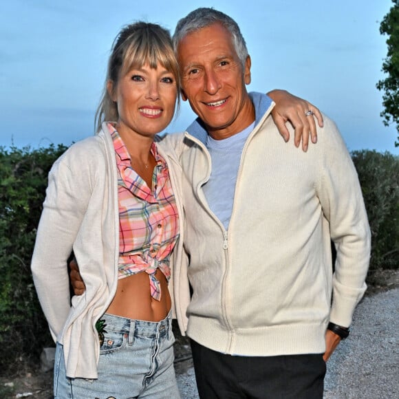 Mélanie Page et son mari Nagui durant la soirée de clôture de la 1ere édition du festival Les Théâtrales d'Eze en plein air à l'oppidum du Col d'Eze avec la pièce "Brexit sentimental", le 8 août 2023. © Bruno Bebert / Bestimage 