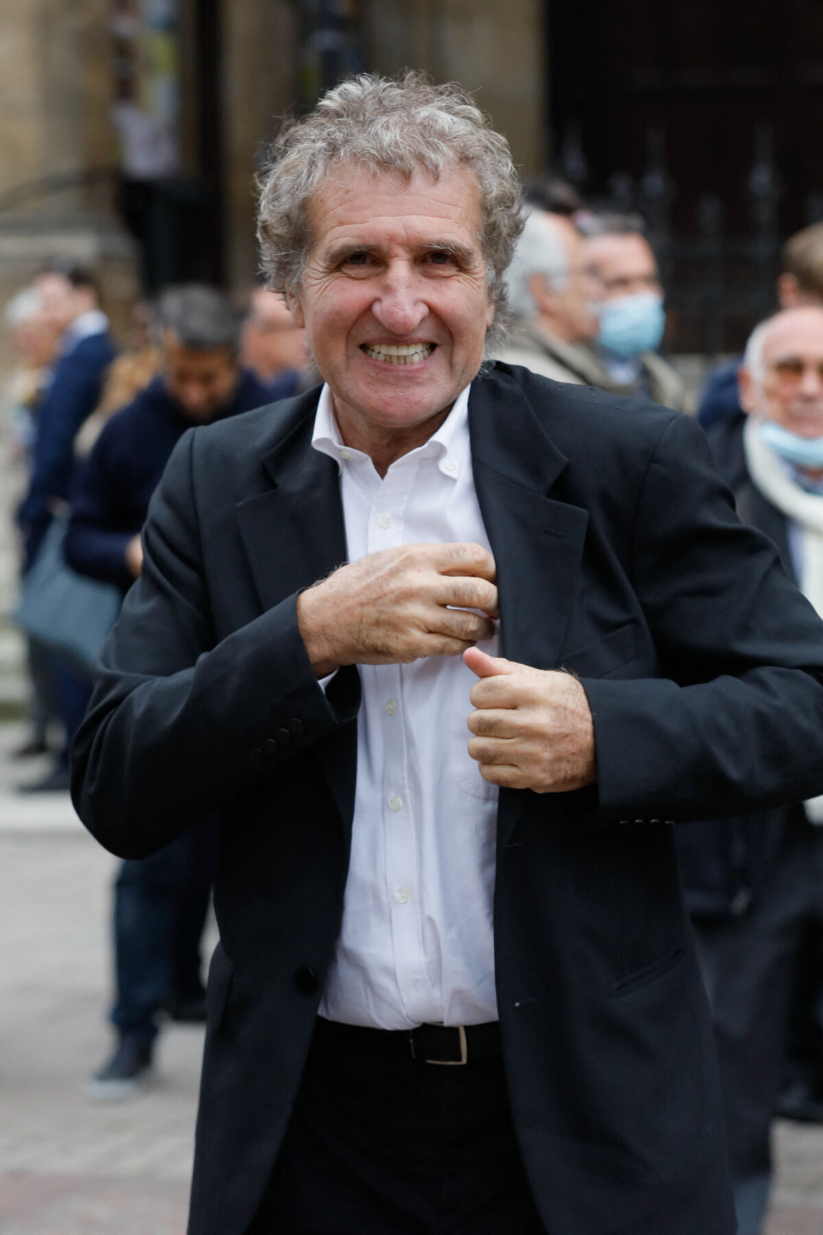 Photo Gérard Leclerc à la sortie des obsèques d'Emmanuel de La Taille