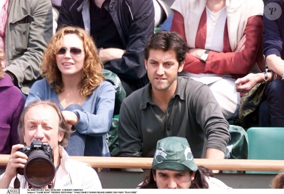 Mais leur histoire ne durera pas. Un mal pour un bien après tout, pour l'un comme pour l'autre.
Claire Keim et Frédéric, finale dames tournoi Roland Garros 2001.