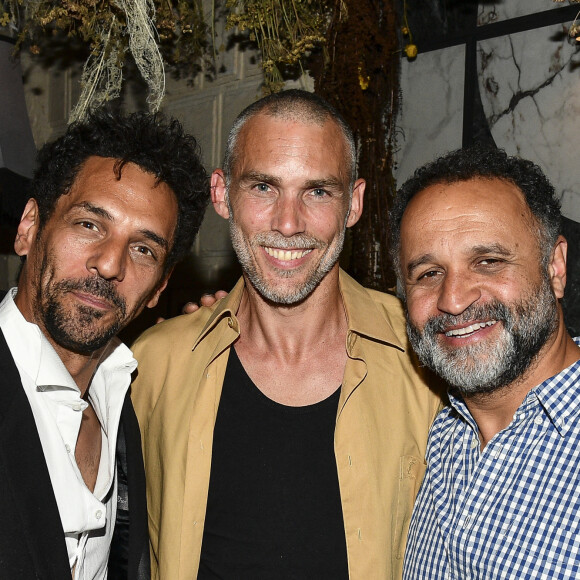 Exclusif - Tomer Sisley, Gianni Giardinelli et Yannig Samot - Soirée du 49ème anniversaire de Sandra Sisley (né le 25 avril) et les 6 ans de "Retrouvite" avec son mari Tomer au restaurant Mamamia à Paris le 12 mai 2022. © Pierre Perusseau/Bestimage 
