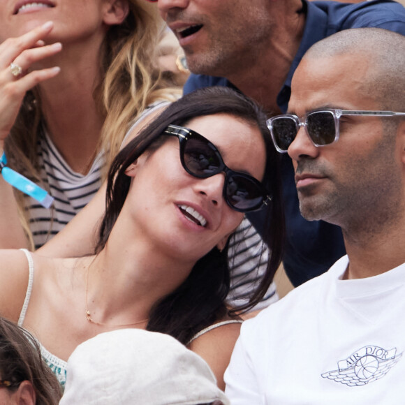 Tony Parker et sa compagne Alizé Lim - Célébrités en tribunes des Internationaux de France de tennis de Roland Garros 2023 à Paris le 11 juin 2023. © Jacovides-Moreau/Bestimage