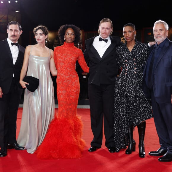 Clemens Schick, Grace Palma, Virginie Besson-Silla, Caleb Landry Jones, Jonica T. Gibbs et Luc Besson lors du 80ème festival international du film de Venise, La Mostra le 31 août 2023.