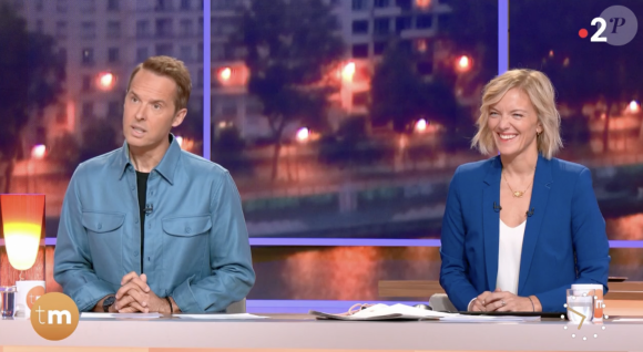Laurie Delhostal de retour à la télé après avoir combattu son cancer du sein. "Télématin", France 2