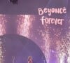 Laeticia Hallyday au concert de Beyoncé à Inglewood (Californie) avec sa fille Joy le 2 septembre 2023.