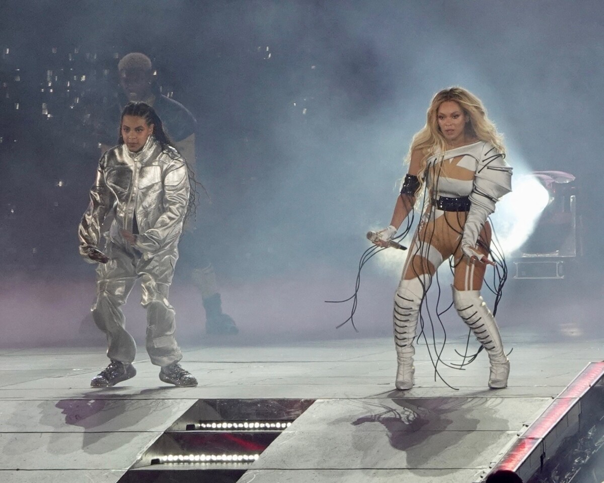 Photo Beyonc En Concert Au SoFi Stadium Inglewood En Californie photo-beyonc-en-concert-au-sofi-stadium-inglewood-en-californie