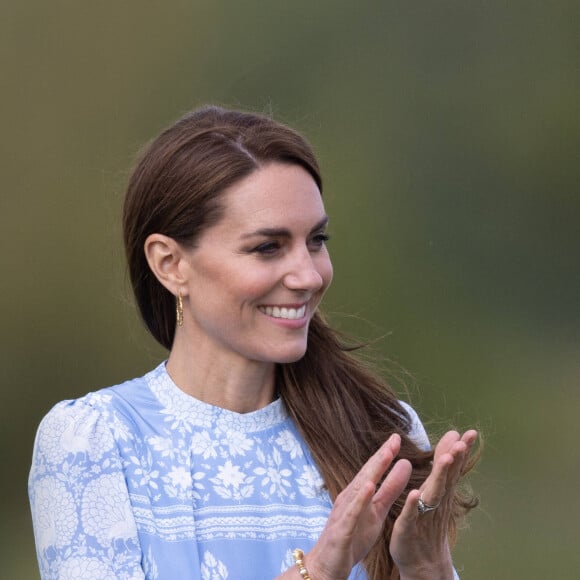 Catherine Kate Middleton, princesse de Galles - 6 juillet 2023. Catherine, Princesse de Galles regarde le prince William, alors qu'il prend part à la coupe Royal Charity Polo. ©Dana Press / Bestimage