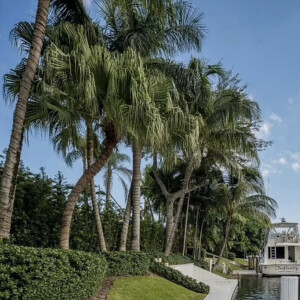 Joe Jonas et Sophie Turner ont finalement vendu leur propriété de Miami, mise en vente en 2022, pour 15 millions de dollars.