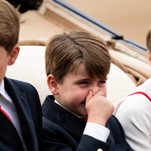 Le prince George, le prince Louis et la princesse Charlotte de Galles - La famille royale d'Angleterre lors du défilé "Trooping the Colour" à Londres. Le 17 juin 2023 