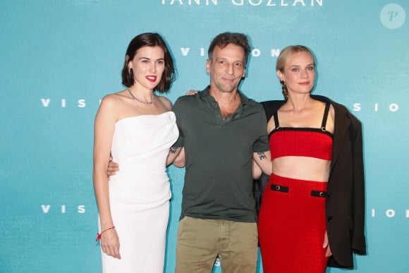 Les proches de Mathieu Kassovitz ont précisé que son pronostic vital n'était pas engagé
Marta Nieto, Diane Kruger, Mathieu Kassovitz - Avant-première du film "Visions" au cinéma Pathé Wepler à Paris, France, le 29 août 2023. © Christophe Clovis / Bestimage 