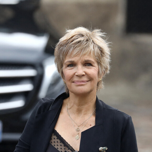 Véronique Jannot - Sorties - Obsèques de Jean-Paul Belmondo en l'église Saint-Germain-des-Prés, à Paris le 10 septembre 2021. © Dominique Jacovides / Bestimage 