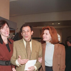Cyrielle Clair, Francis Perrin et Caroline Berg, défilé "Christian Dior" à Paris. 21 janvier 1998.© Bestimage / Bertrand Rindoff Petroff