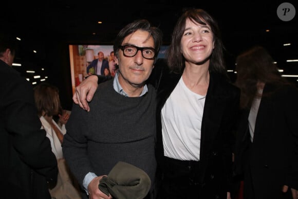 Exclusif - Yvan Attal et sa compagne Charlotte Gainsbourg - Avant-première du film "La Vie pour de vrai" au cinéma Pathé Wepler à Paris le 18 avril 2023. © Bertrand Rindoff / Bestimage