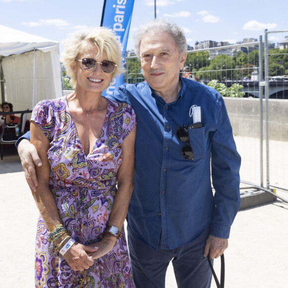 Exclusif - Sophie Davant, Michel Drucker - Festival des Livres et des Artistes organisé par l'association "Lecture pour Tous" engagée dans la lutte contre l'illettrisme au Mail Branly à Paris le2 juillet 2022. © Pierre Perusseau/ Jack Tribeca / Bestimage 