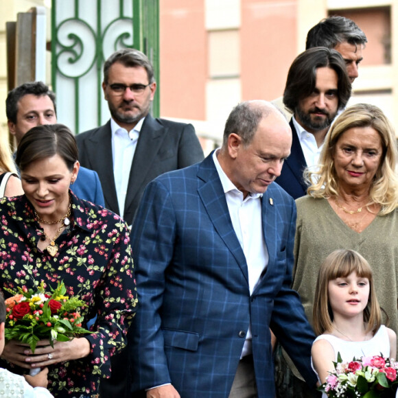 Le prince Albert II de Monaco, sa femme la princesse Charlene et leurs enfants, le prince héréditaire Jacques et la princesse Gabriella, accompagnés de Charlotte Casiraghi, de son fils Raphaël Elmaleh, de Dimittri Rassam, son mari et de leur fils Balthazar, entourés des membres du Conseil Municipal ont participé au traditionnel pique-nique des Monégasques " U Cavagnëtu " au parc Princesse Antoinette, à Monaco, le 9 septembre 2023. © Bruno Bebert / Bestimage 