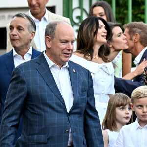 Le prince Albert II de Monaco, sa femme la princesse Charlene et leurs enfants, le prince héréditaire Jacques et la princesse Gabriella, accompagnés de Charlotte Casiraghi, de son fils Raphaël Elmaleh, de Dimittri Rassam, son mari et de leur fils Balthazar, entourés des membres du Conseil Municipal ont participé au traditionnel pique-nique des Monégasques " U Cavagnëtu " au parc Princesse Antoinette, à Monaco, le 9 septembre 2023. © Bruno Bebert / Bestimage 