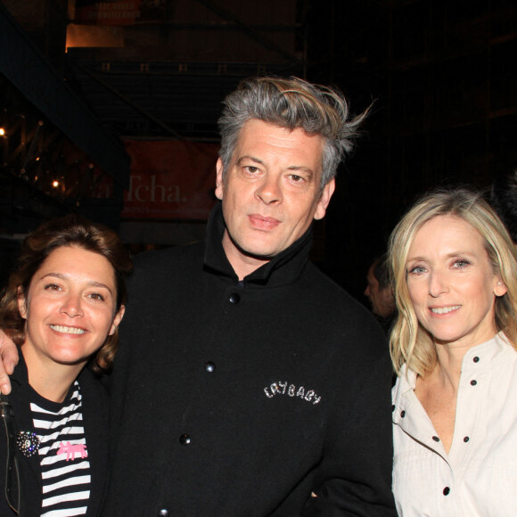 En février 2023, Antoine de Caunes a annoncé la mort de son ex-femme Gaëlle Royer.
Exclusif - Emma de Caunes, Benjamin Biolay, Léa Drucker arrivent à l'after party de la projection du film "Le monde d'hier" au Central Park Paris le 28 mars 2022. © Baldini / Bestimage