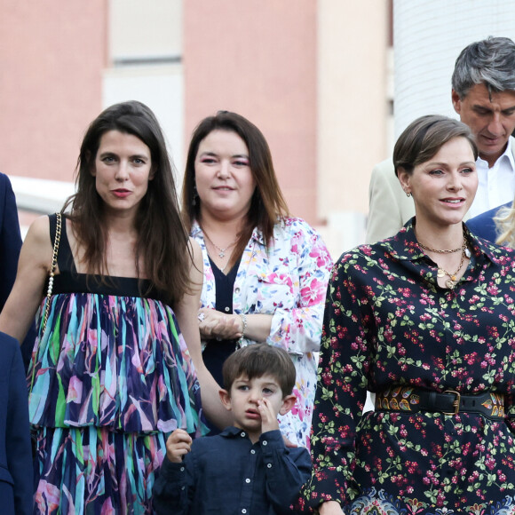 Dimitri Rassam, Charlotte Casiraghi, Raphaël Elmaleh, Balthazar Rassam, la princesse Charlene de Monaco lors du traditionnel pique-nique "U Cavagnëtu" au parc Princesse Antoinette à Monaco le 9 septembre 2023. © Claudia Albuquerque / Bestimage 