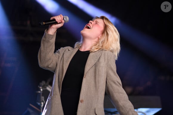 Agée de 23 ans, elle vit en colocation à Nantes
Zaho de Sagazan - Festival Solidays qui fête cette année ses 25 ans sur la pelouse de l'hippodrome de Longchamp à Paris le 24 juin 2023. © Lionel Urman / Bestimage 