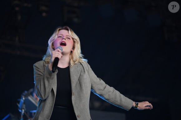 Un univers qui sied si bien à la personnalité de l'artiste talentueuse et créative qu'elle est
Zaho de Sagazan - Festival Solidays qui fête cette année ses 25 ans sur la pelouse de l'hippodrome de Longchamp à Paris le 24 juin 2023. © Lionel Urman / Bestimage 