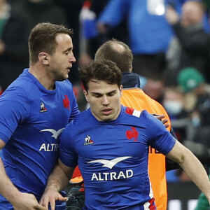 "Ensemble, c'est fusionnel", ajoute Thierry Cazedevals sur la relation entre Anthony Jelonch et Antoine Dupont
 
Antoine Dupont (France) - Anthony Jelonch (France) - Tournoi des 6 Nations "France - Irlande (30-24)" au stade de France, le 12 février 2022.