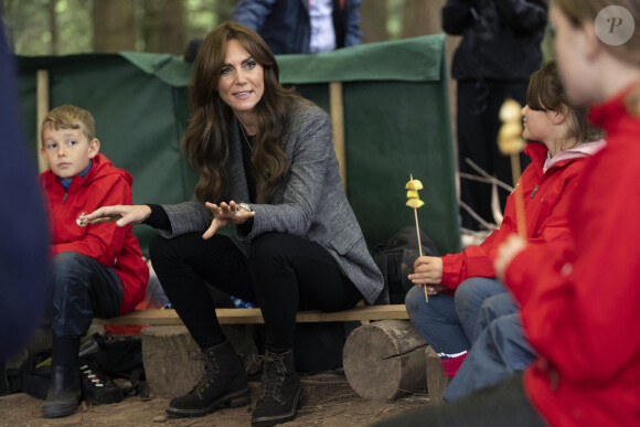 Le prince William, prince de Galles, et Catherine (Kate) Middleton, princesse de Galles, lors d'une visite à l'école primaire Madley pour examiner leur école forestière à Hereford, Royaume Uni, le jeudi 14 septembre 2023. 