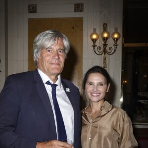 Exclusif - Stéphane Le Foll, Virginie Ledoyen - Lancement du prix Saint-Exupery de la ville du Mans aux Deux Magots à Paris le 12 septembre 2023. Forte de son festival de lecture et salon du livre Faites Lire !, la ville du Mans s'affirme comme référence de littérature et de culture en pleine rentrée littéraire et crée son nouveau prix en hommage au célèbre auteur du livre Le Petit Prince. Celui-ci sera remis le lundi 2 octobre lors de la soirée d'inauguration de Faites Lire ! © Jack Tribeca / Bestimage