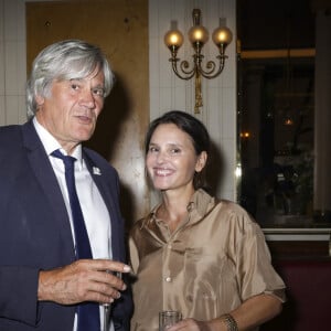 Exclusif - Stéphane Le Foll, Virginie Ledoyen - Lancement du prix Saint-Exupery de la ville du Mans aux Deux Magots à Paris le 12 septembre 2023. Forte de son festival de lecture et salon du livre Faites Lire !, la ville du Mans s'affirme comme référence de littérature et de culture en pleine rentrée littéraire et crée son nouveau prix en hommage au célèbre auteur du livre Le Petit Prince. Celui-ci sera remis le lundi 2 octobre lors de la soirée d'inauguration de Faites Lire ! © Jack Tribeca / Bestimage