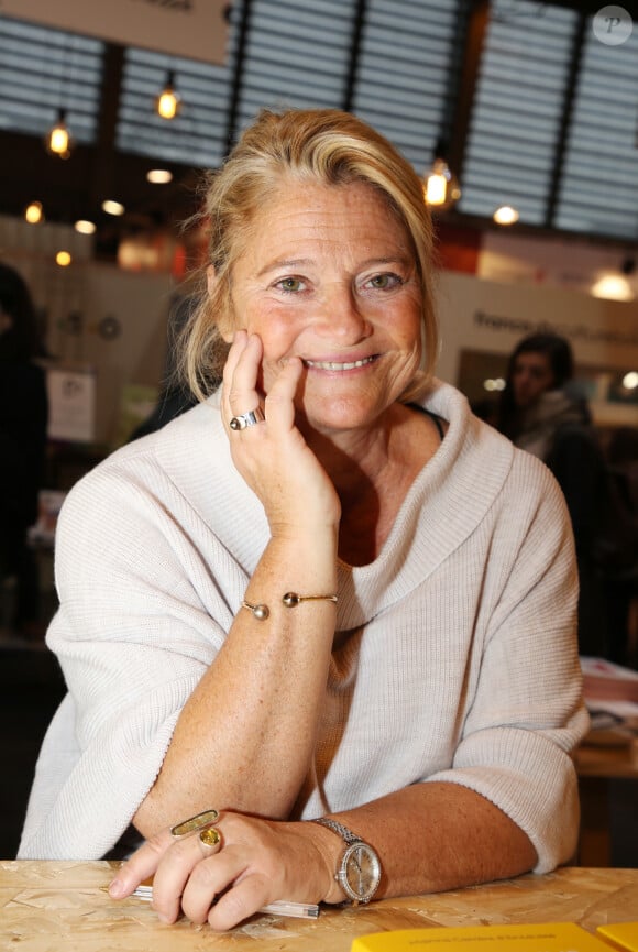 Marina Carrère d'Encausse lors du salon du livre de Paris le 17 Mars 2018 à la Porte de Versailles de Paris. © Denis Guignebourg/Bestimage