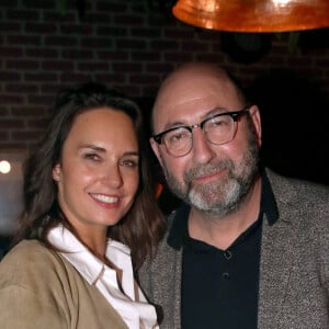 Exclusif - Prix Spécial - Kad Merad et sa femme Julia Vignali au night club " NO.PI " Place Clichy après l'avant-première du film "La Vie pour de vrai" à Paris, France, le 18 Avril 2023.