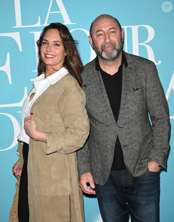 Kad Merad et sa femme Julia Vignali - Avant-première du film "La Vie pour de vrai" au cinéma Pathé Wepler à Paris, le 18 avril 2023.