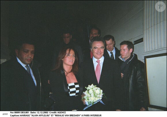 L'année suivante, Rosalie Van Breemen épouse l'homme d'affaire Alain Afflelou
Mariage d'Alain Afflelou et Rosalie van Breemen en 2002