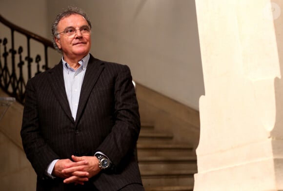 Alain Afflelou à l'origine du financement du centre Eretz, centre de vie et de culture pour les Juifs et non Juifs, dans le centre ville de Bordeaux, le 7 janvier 2016. © Patrick Bernard/Quentin Salinier/Bestimage