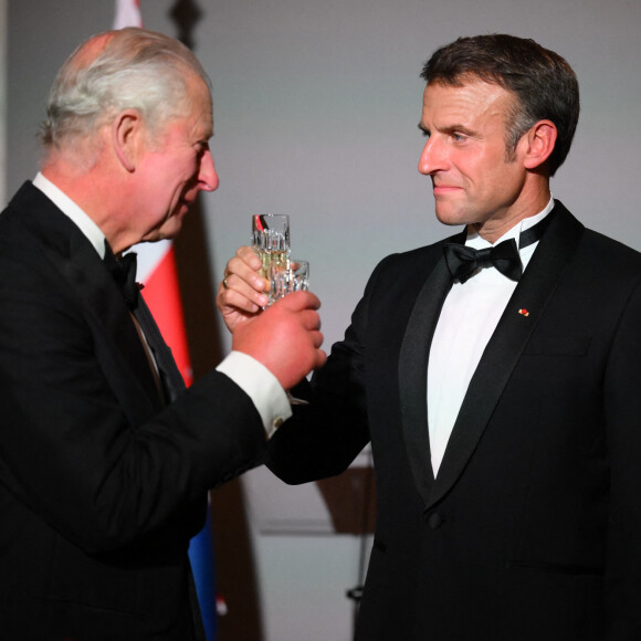 La venue de Charles III en France est enfin arrivée !
Toast et discours lors du dîner d'Etat au château de Versailles en l'honneur de la visite officielle du roi et de la reine d'Angleterre en France