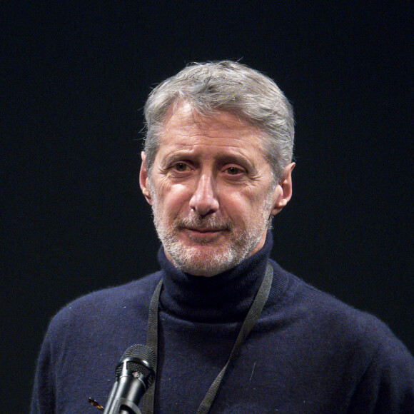 Antoine de Caunes a lu San-Antonio lors de la Grande Dictée Noire du Festival Quais du Polar à Lyon. Le 1er avril 2022 © Sandrine Thesillat / Panoramic / Bestimage