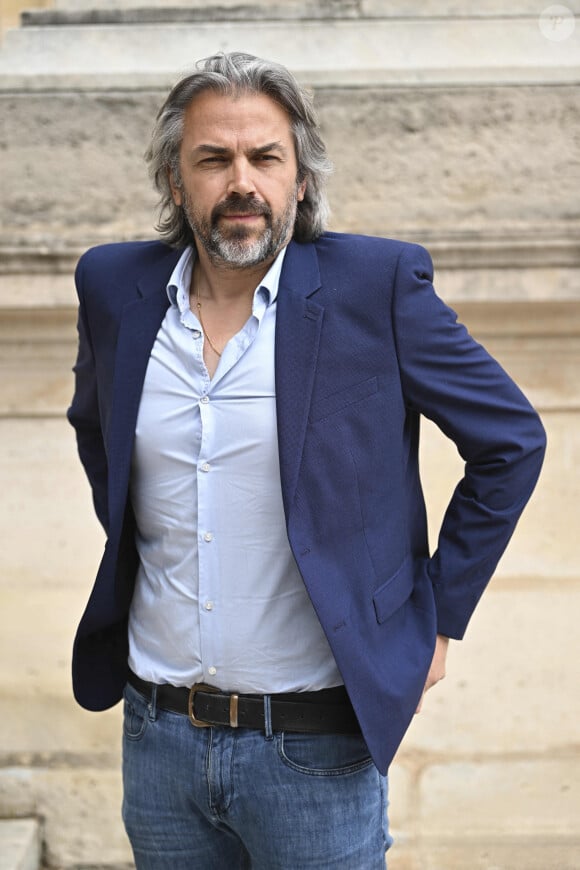 Aymeric Caron est accusé d'avoir forcé le portail de l'école maternelle de sa fille à plusieurs reprises
Aymeric Caron - Les députés arrivent à l'Assemblée nationale française le lendemain des élections législatives à Paris, France, le 20 juin 2022. © Jean-Baptiste Autissier/panoramic/Bestimage 