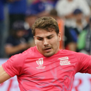 Le capitaine du XV de France a été opéré hier soir
Antoine Dupont (France) - Coupe du Monde de Rugby France 2023 du match de Poule A entre la France et la Namibie (96-0) au stade Velodrome à Marseille le 21 septembre 2023. 