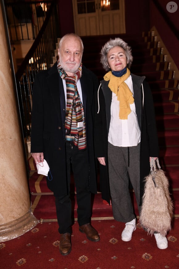 Exclusif - François Berléand et Alexia Strési lors de la première de la pièce de théâtre "L'avare" au Théâtre des Variétés à Paris le 15 janvier 2022 © Rachid Bellak / Bestimage 